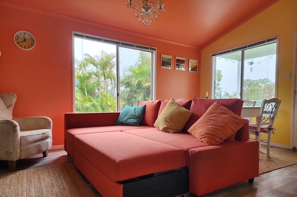 Photo of Livingroom in Lowood
