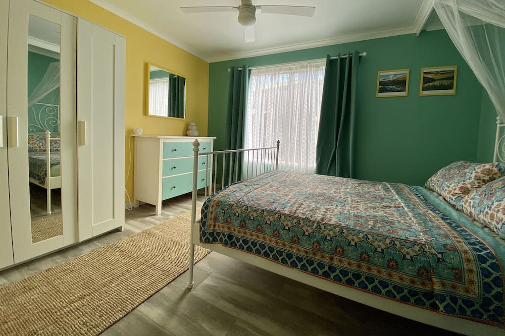 Photo of Bedroom in Lowood