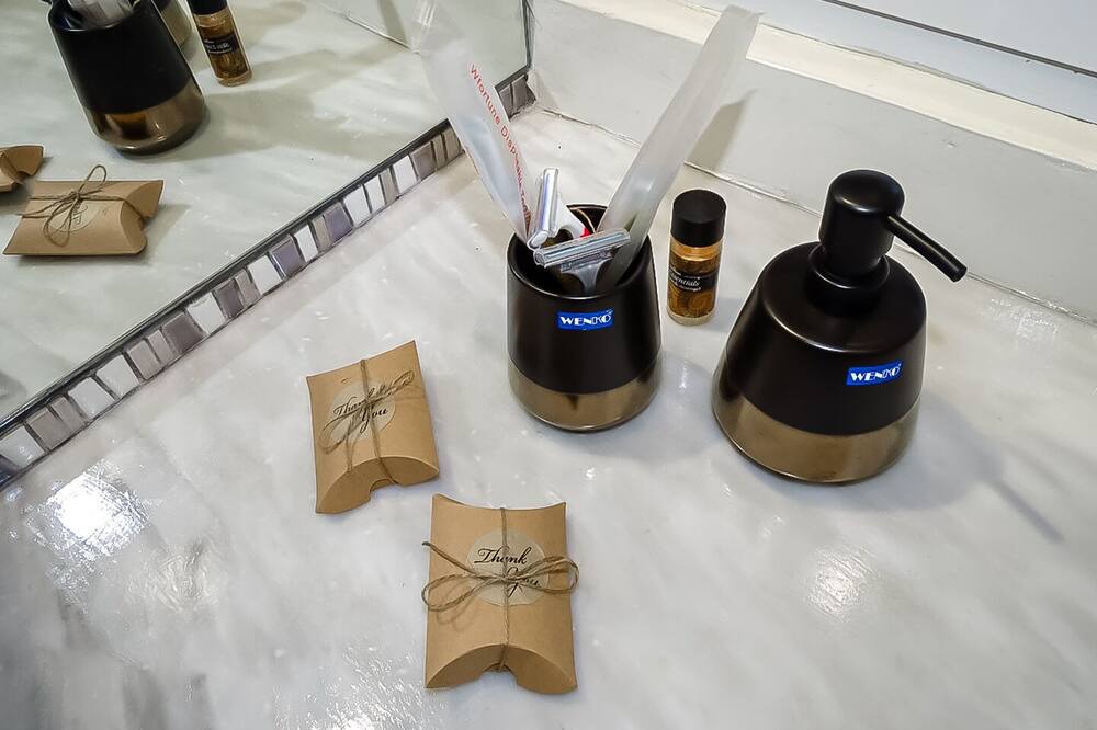 Photo of Bathroom in Koukaki