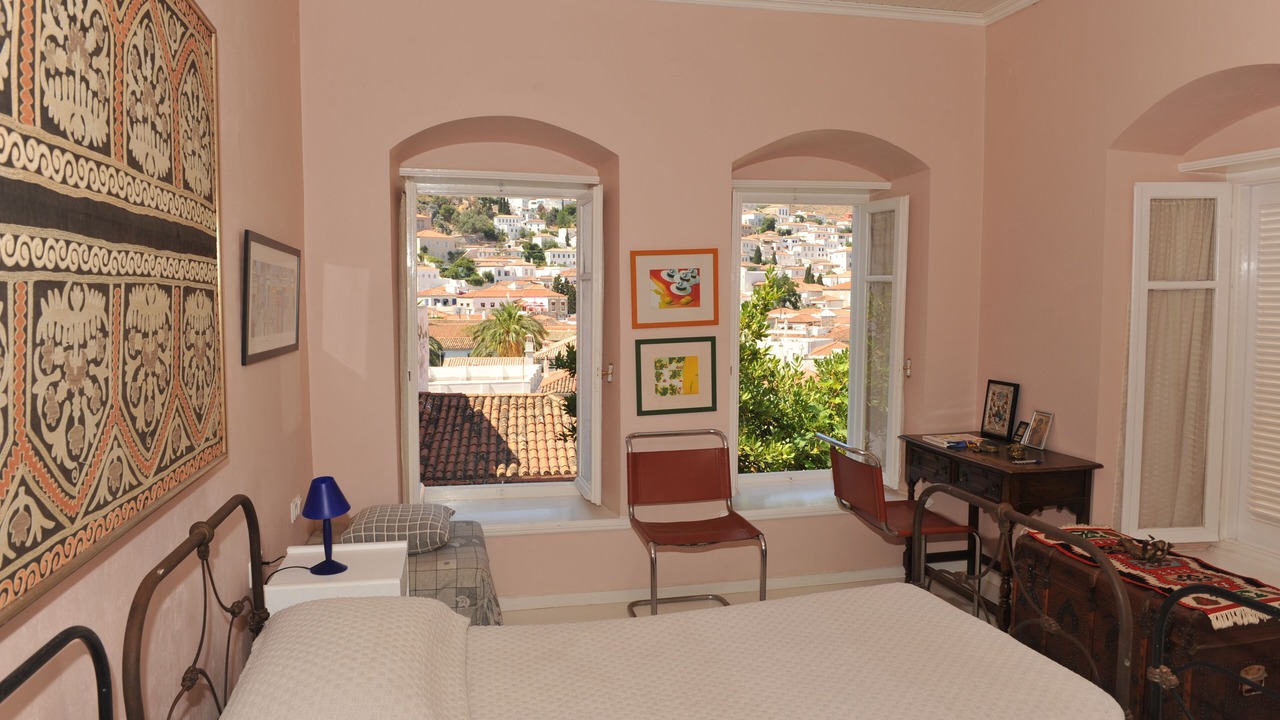 Photo of Others in Hydra