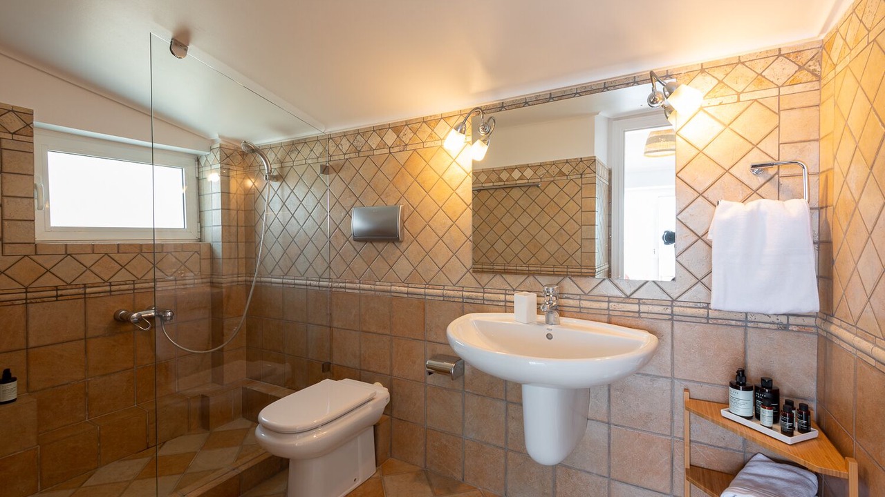 Photo of Bathroom in Thymari