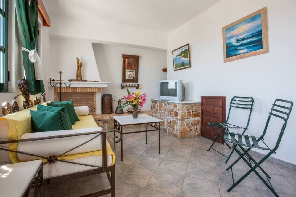 Photo of Bedroom in Votsi