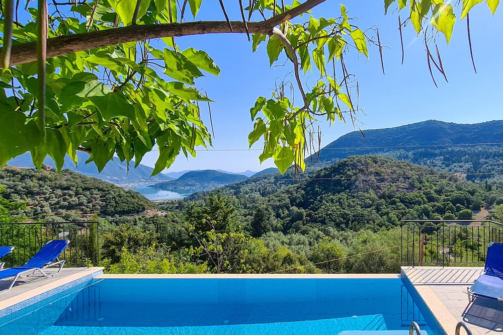 Photo of Outdoor in Katokhorion