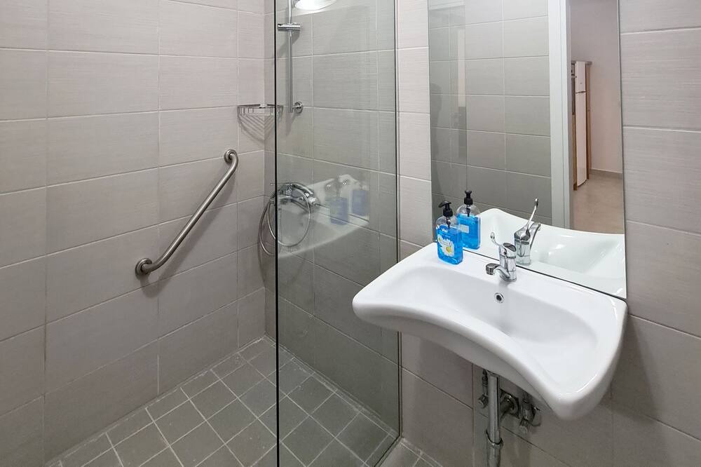 Photo of Bathroom in Katokhorion