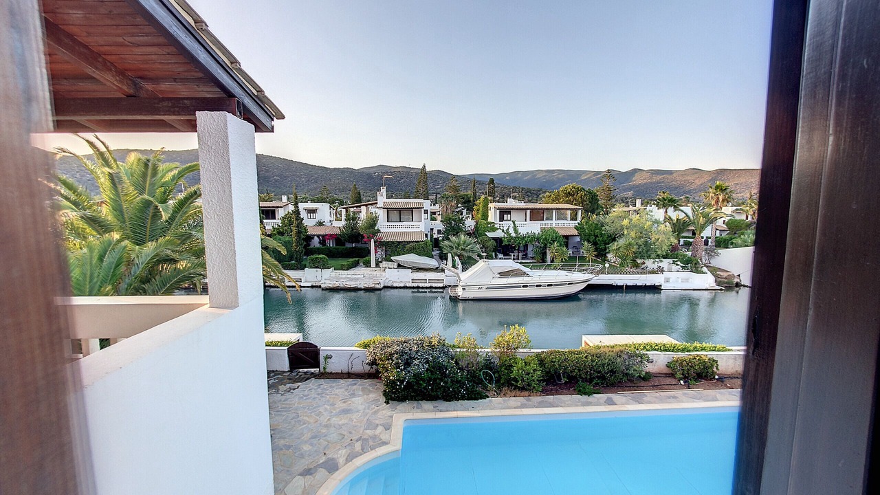 Photo of Outdoor in Plepi