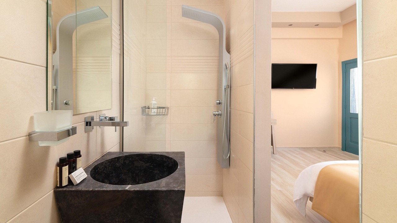 Photo of Bathroom in Pedi