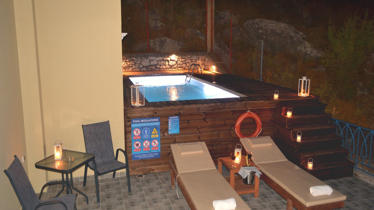Photo of Outdoor in Pedi