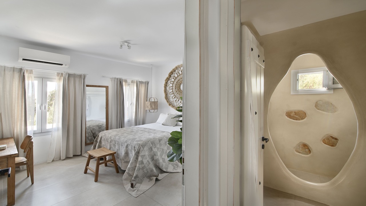 Photo of Bedroom in Ornos