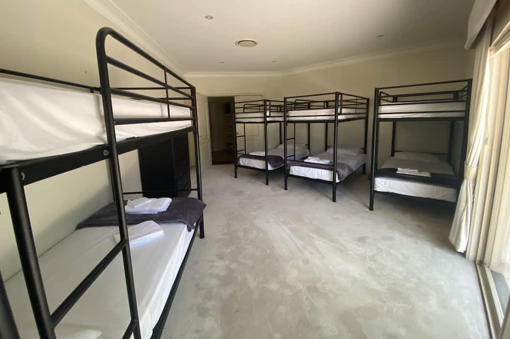 Photo of Bedroom in Helensvale