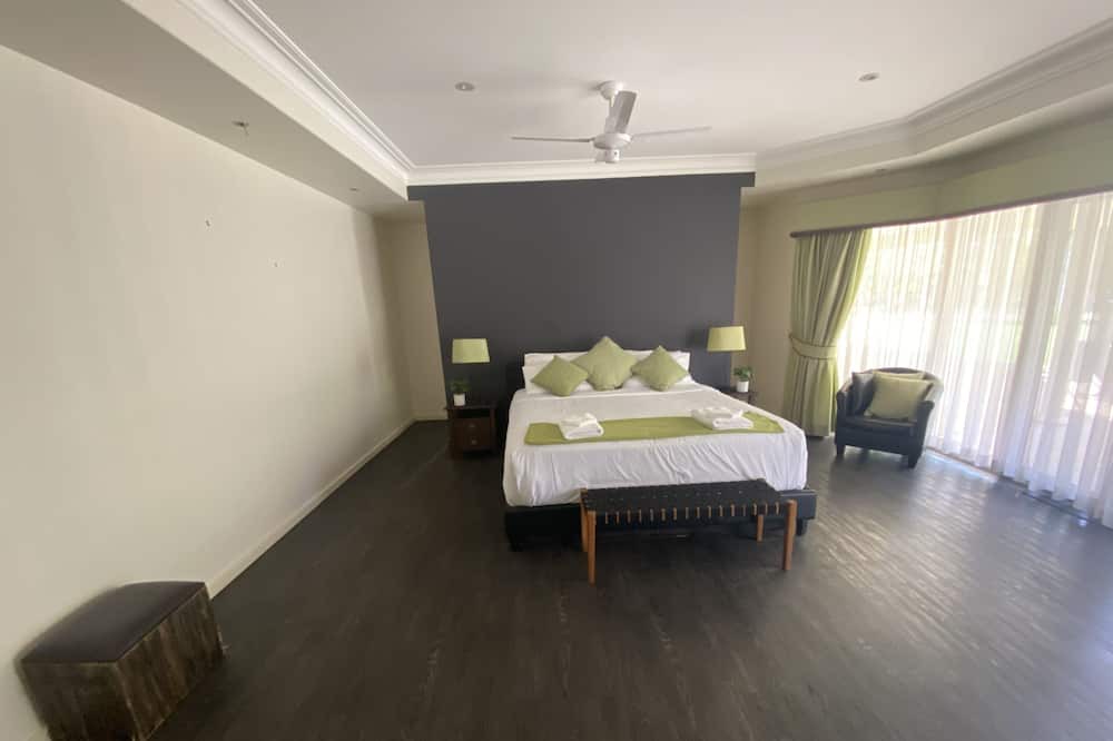 Photo of Bedroom in Helensvale