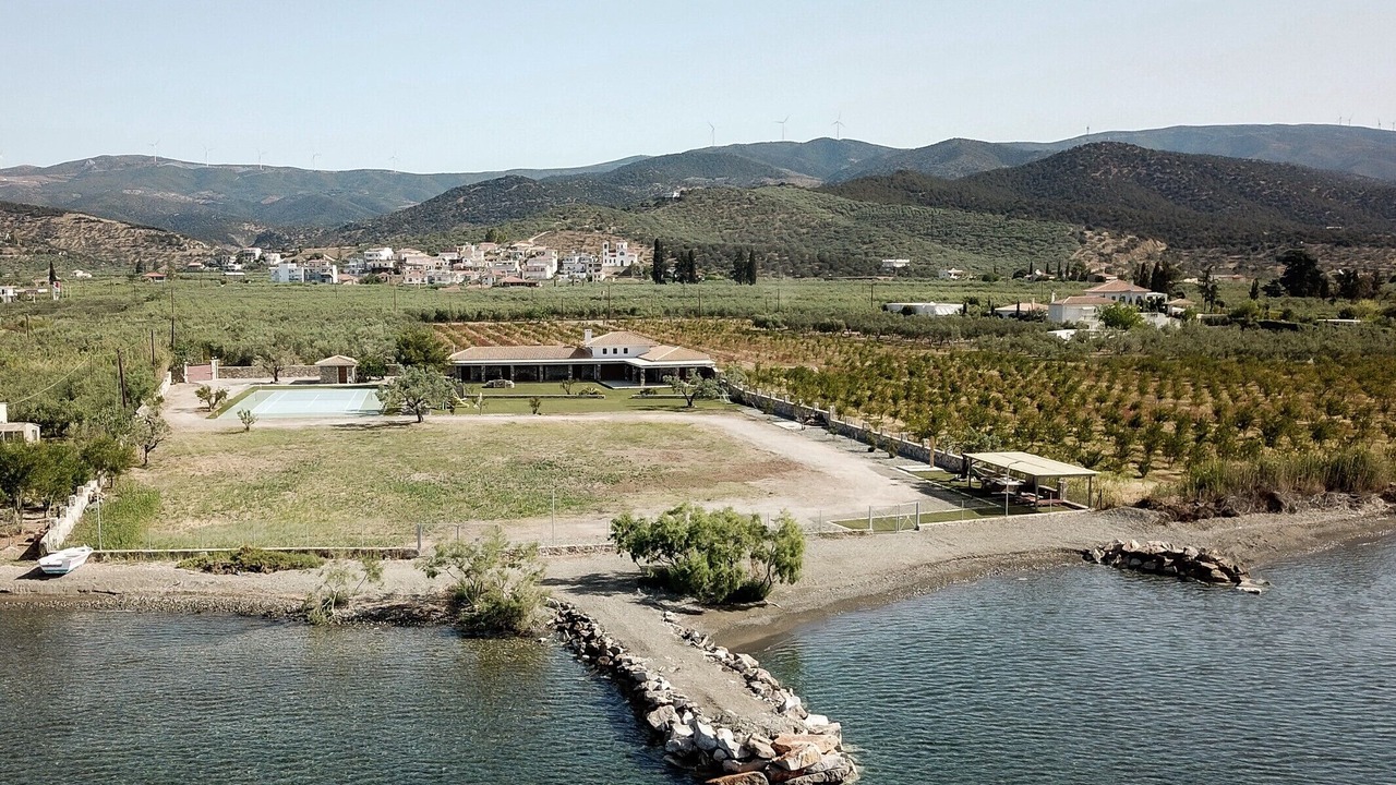 Photo of Outdoor in Plepi