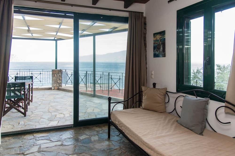 Photo of Livingroom in Phthiotis Region
