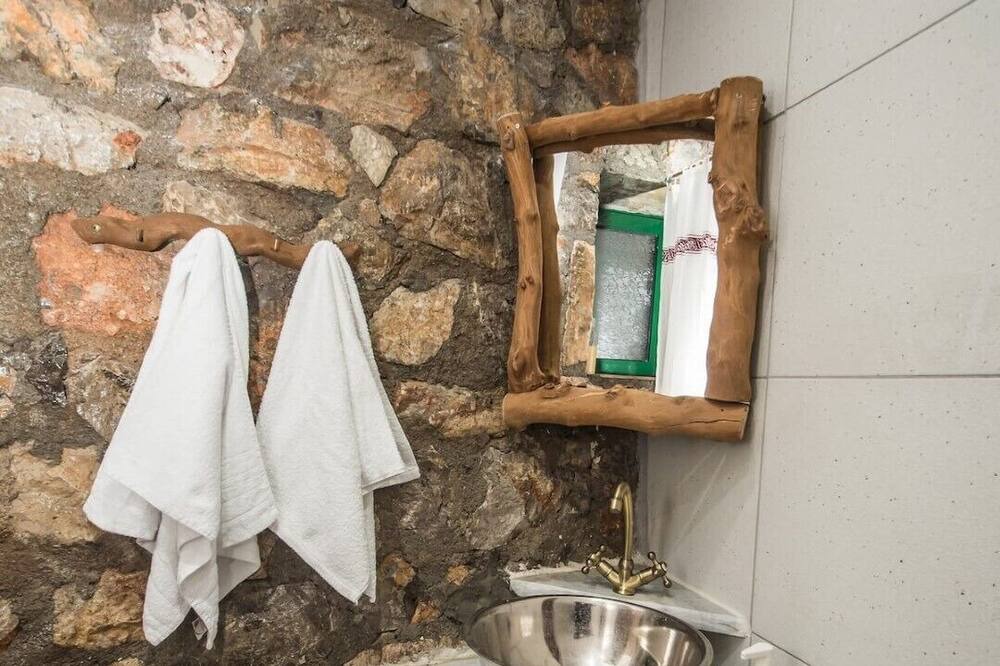 Photo of Bathroom in Phthiotis Region