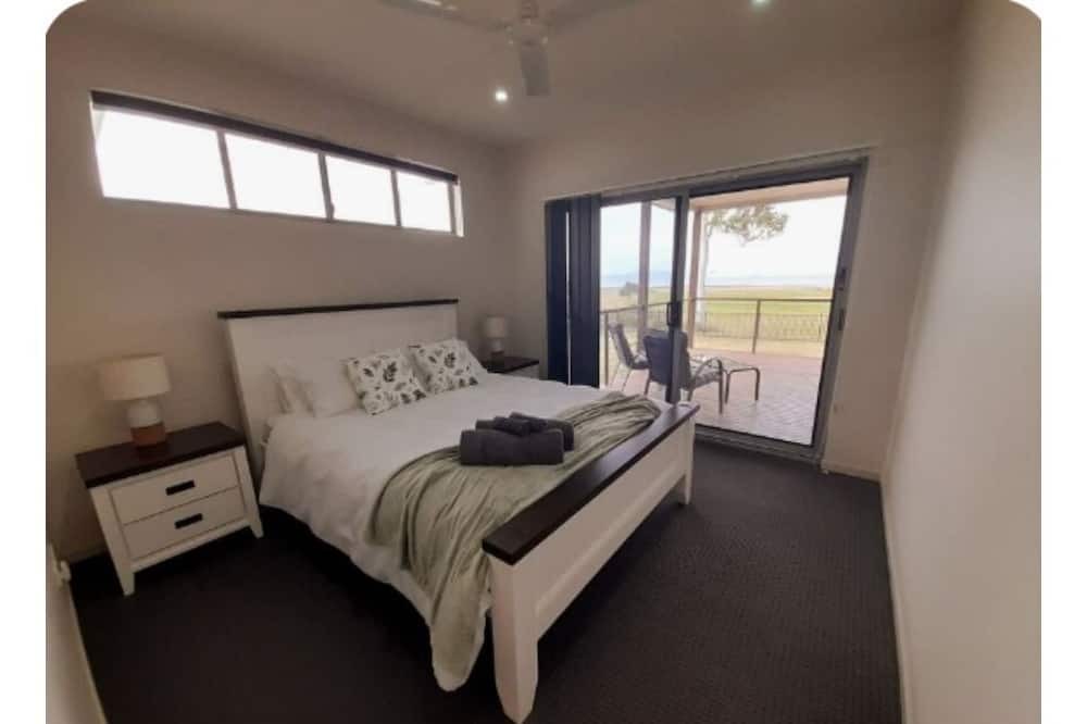 Photo of Bedroom in Midge Point