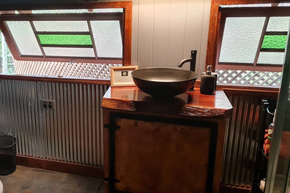 Photo of Bathroom in Yandaran
