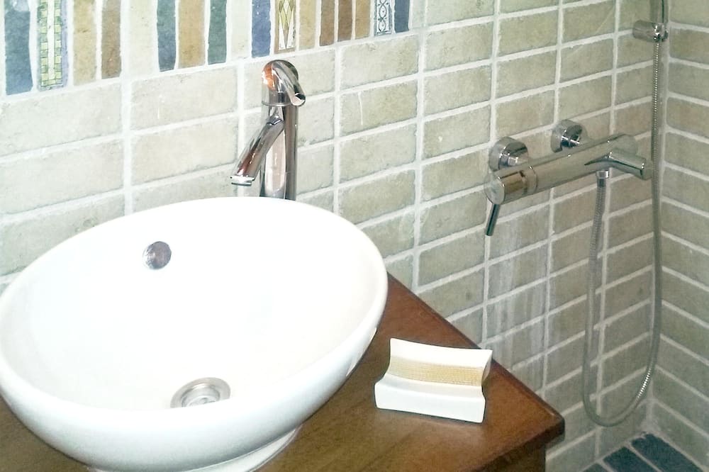 Photo of Bathroom in Tsagarada