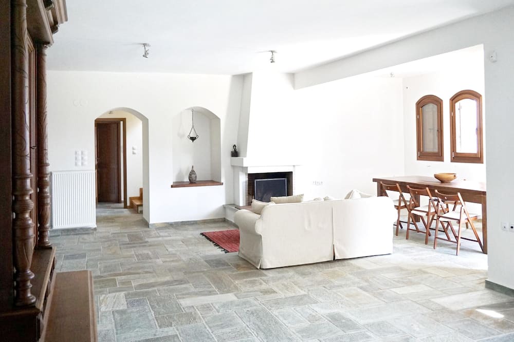 Photo of Livingroom in Tsagarada