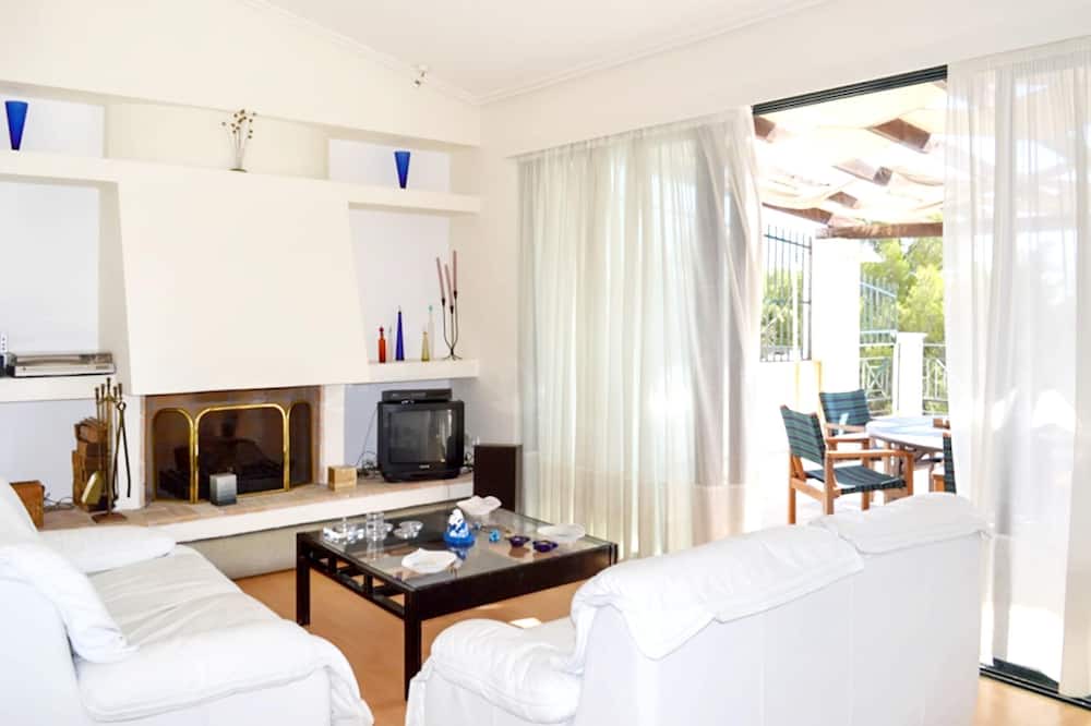 Photo of Livingroom in Karystos