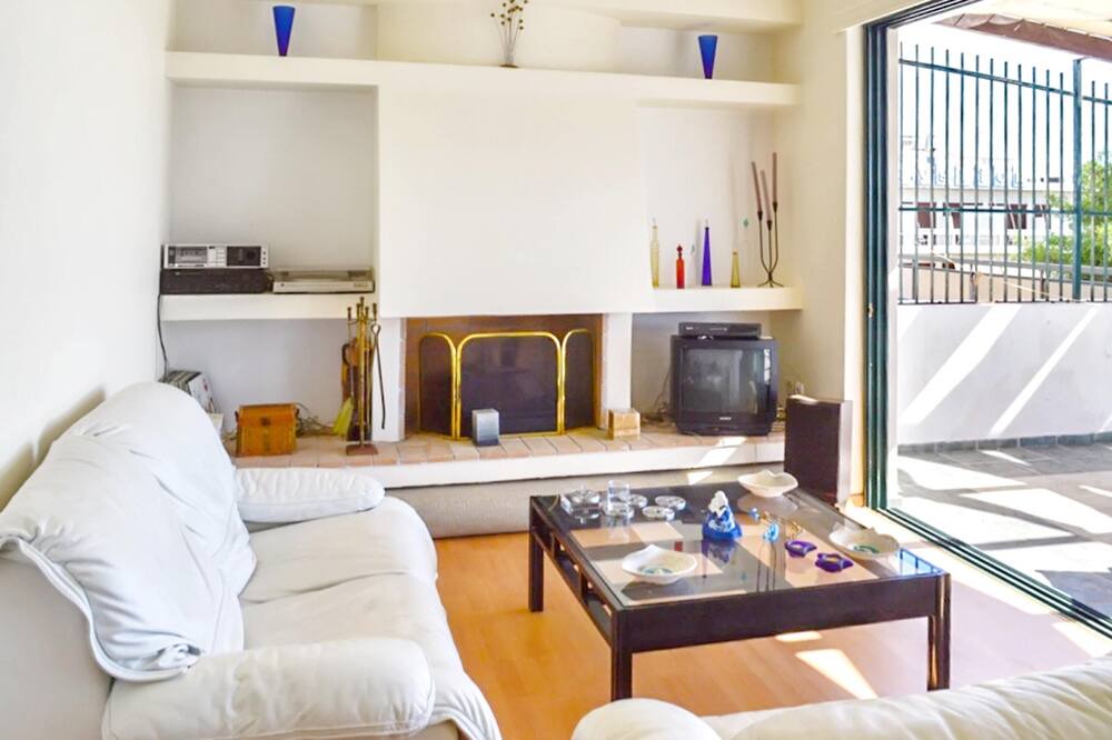 Photo of Livingroom in Karystos