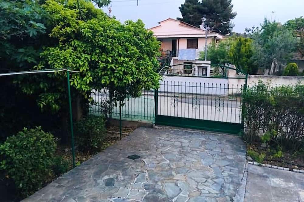 Photo of Outdoor in Tanagra