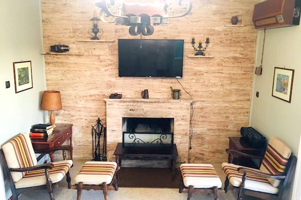 Photo of Livingroom in Tanagra