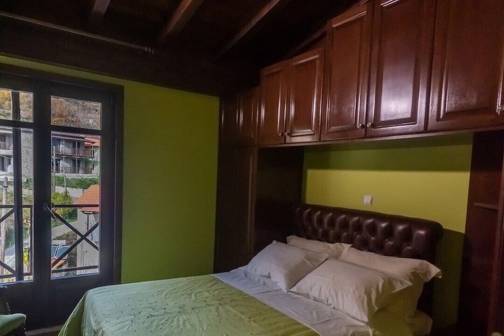 Photo of Bedroom in Karpenisi