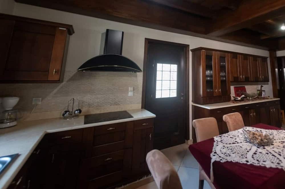 Photo of Kitchen in Karpenisi
