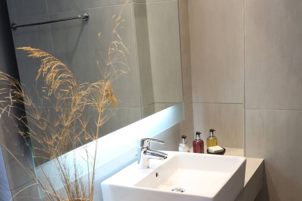 Photo of Bathroom in Katakali