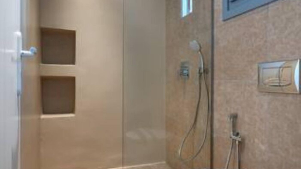 Photo of Bathroom in Glastros