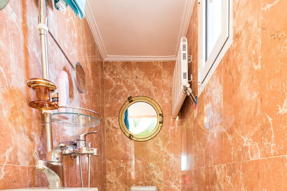 Photo of Bathroom in Piraeus