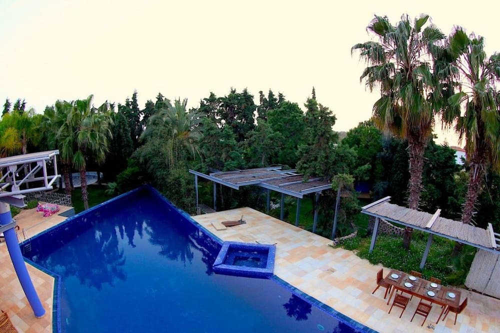 Photo of Outdoor in Eretria