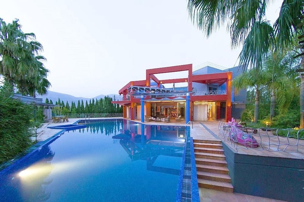 Photo of Outdoor in Eretria