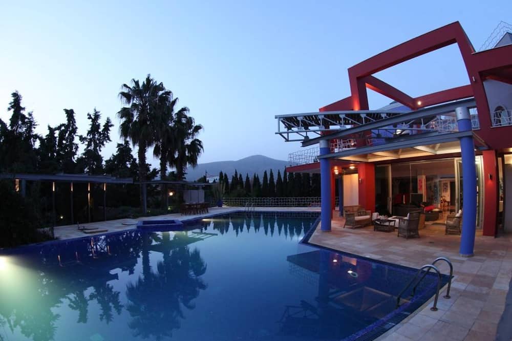 Photo of Outdoor in Eretria
