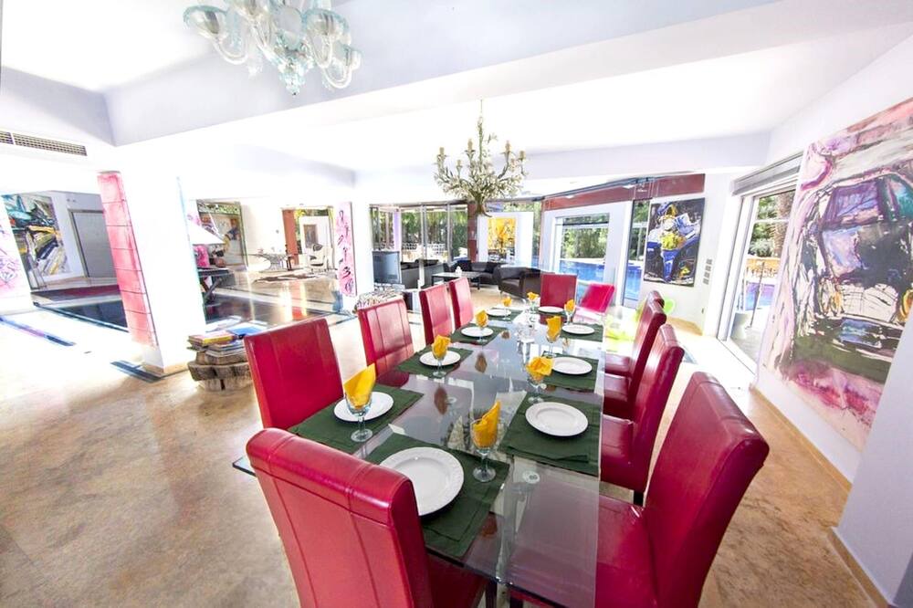 Photo of Livingroom in Eretria