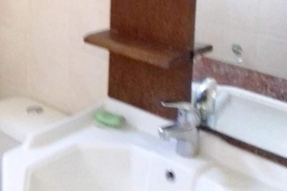 Photo of Bathroom in Velon