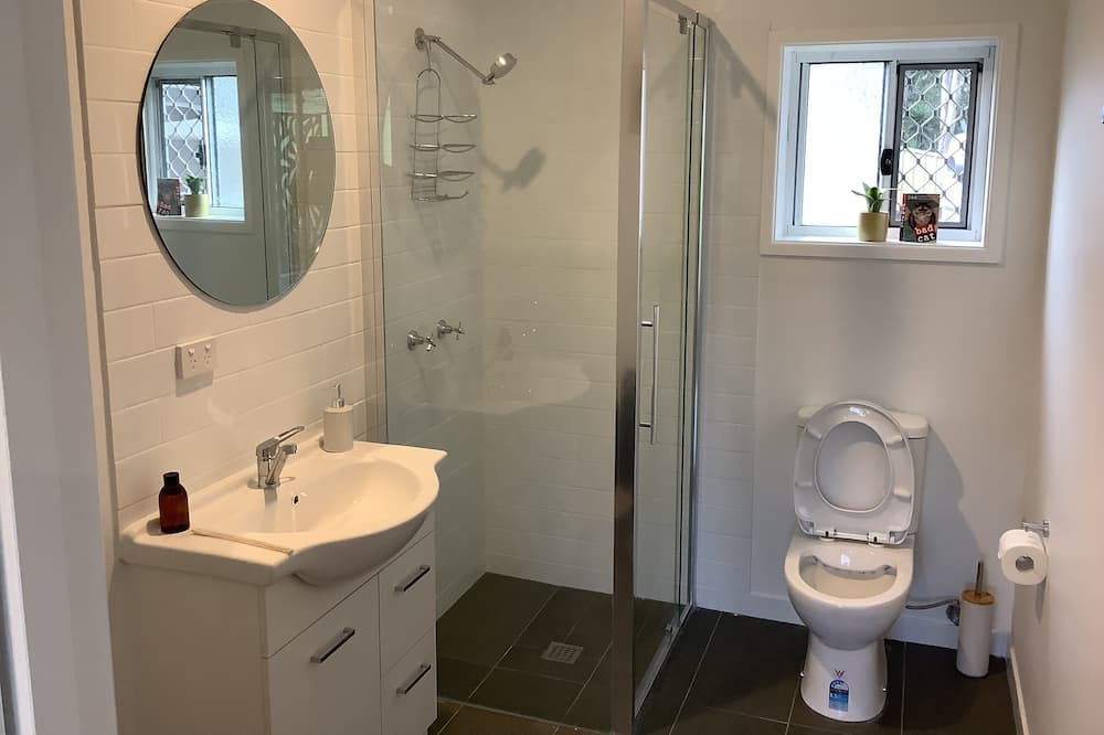 Photo of Bathroom in Boyland