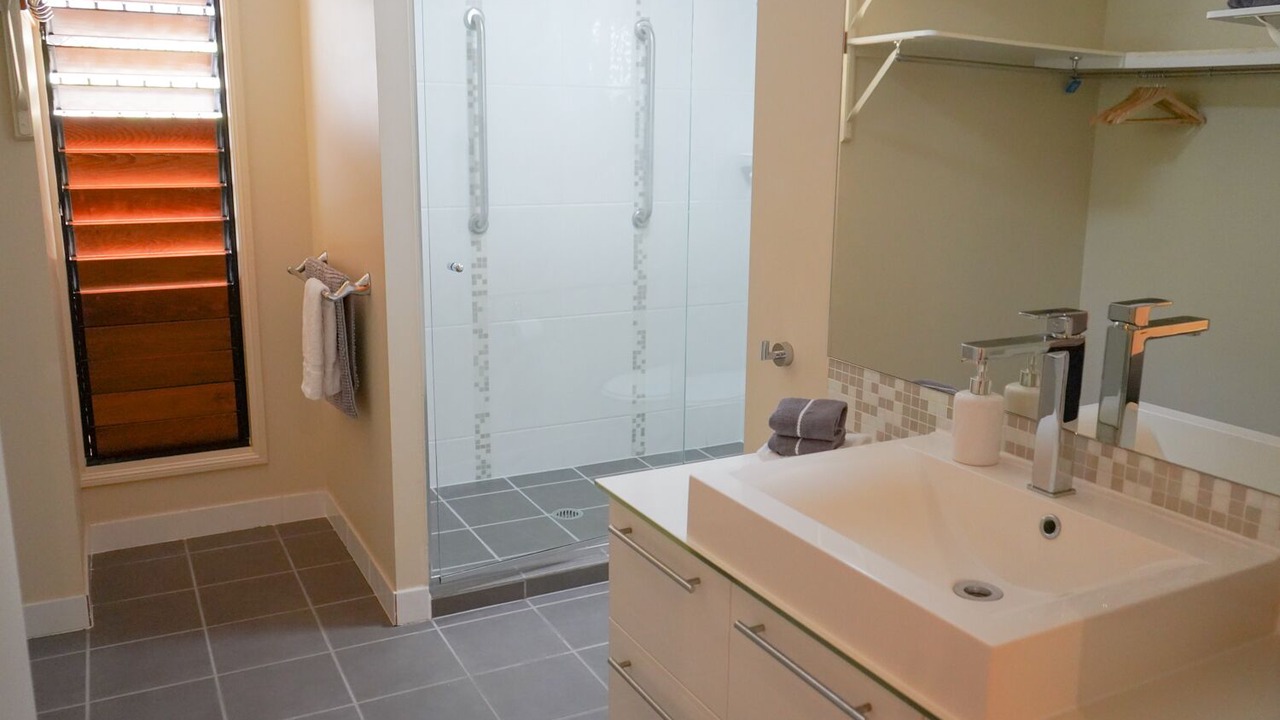 Photo of Bathroom in Mount Louisa