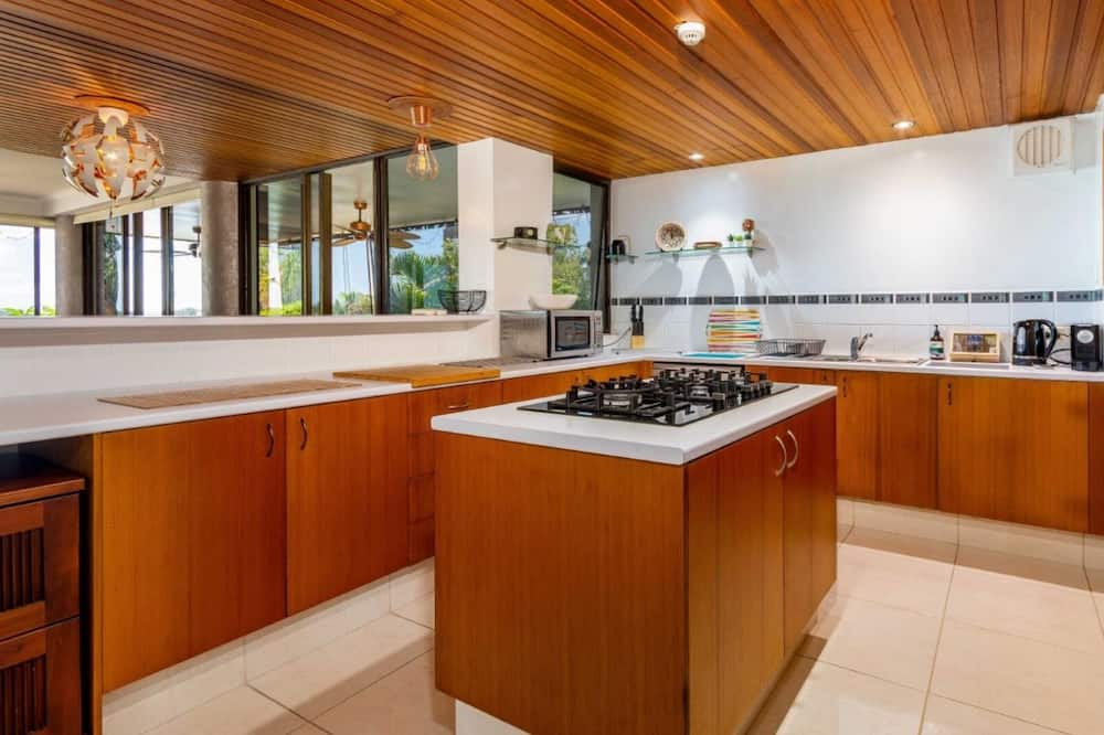Photo of Kitchen in Sandstone Point