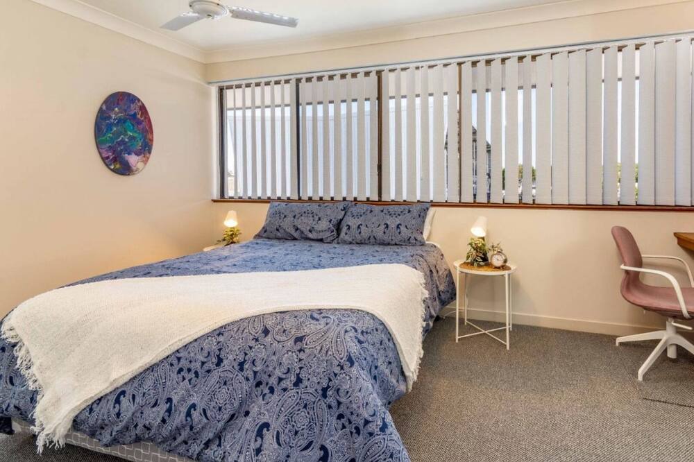 Photo of Bedroom in Sandstone Point