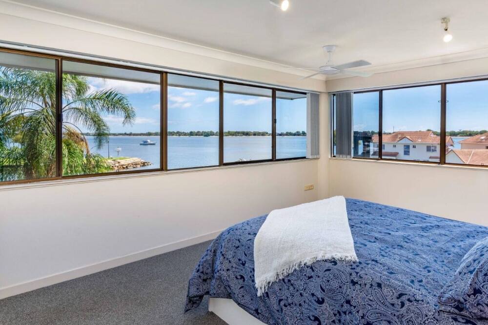 Photo of Bedroom in Sandstone Point
