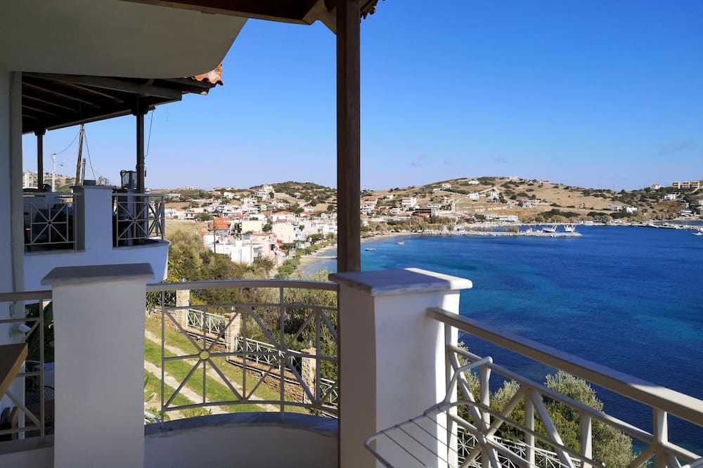Photo of Patio Balcony in Agii Apostoli