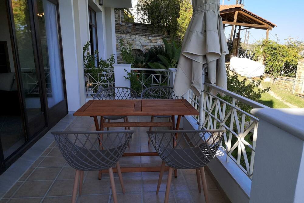 Photo of Patio Balcony in Agii Apostoli