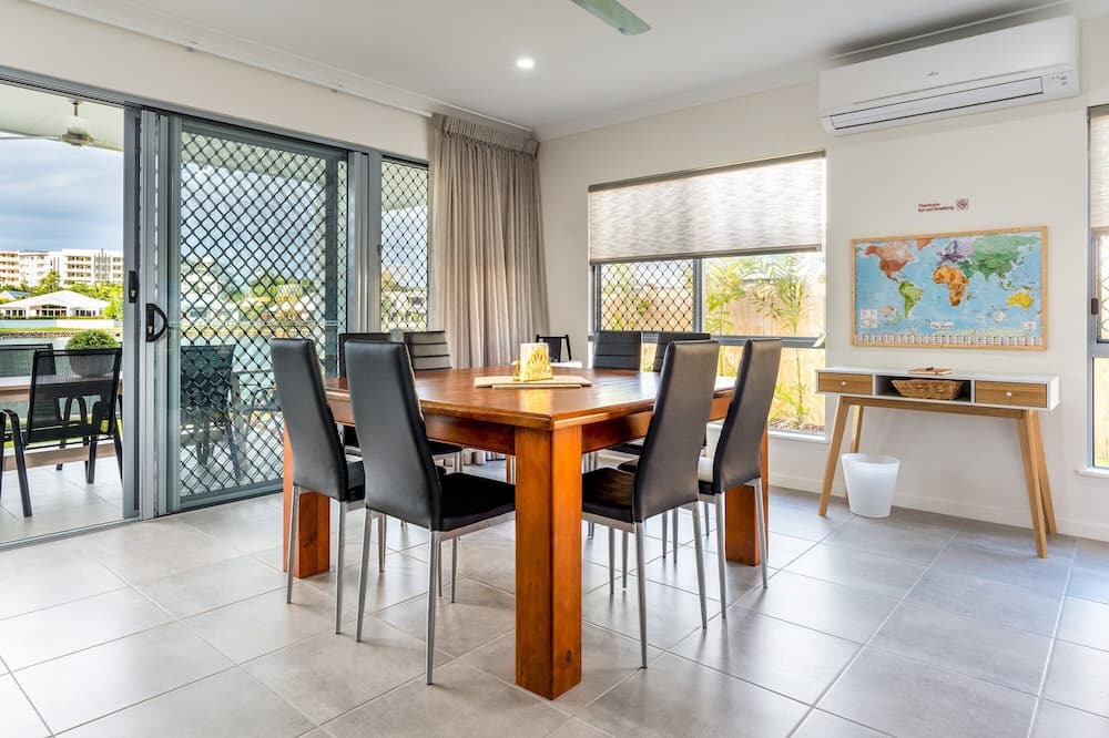 Photo of Kitchen in Trinity Beach