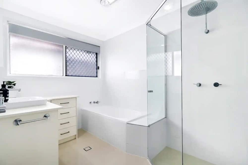 Photo of Bathroom in Wurtulla