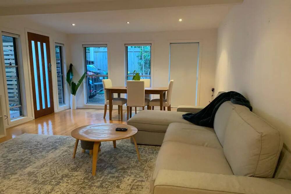 Photo of Livingroom in Currumbin