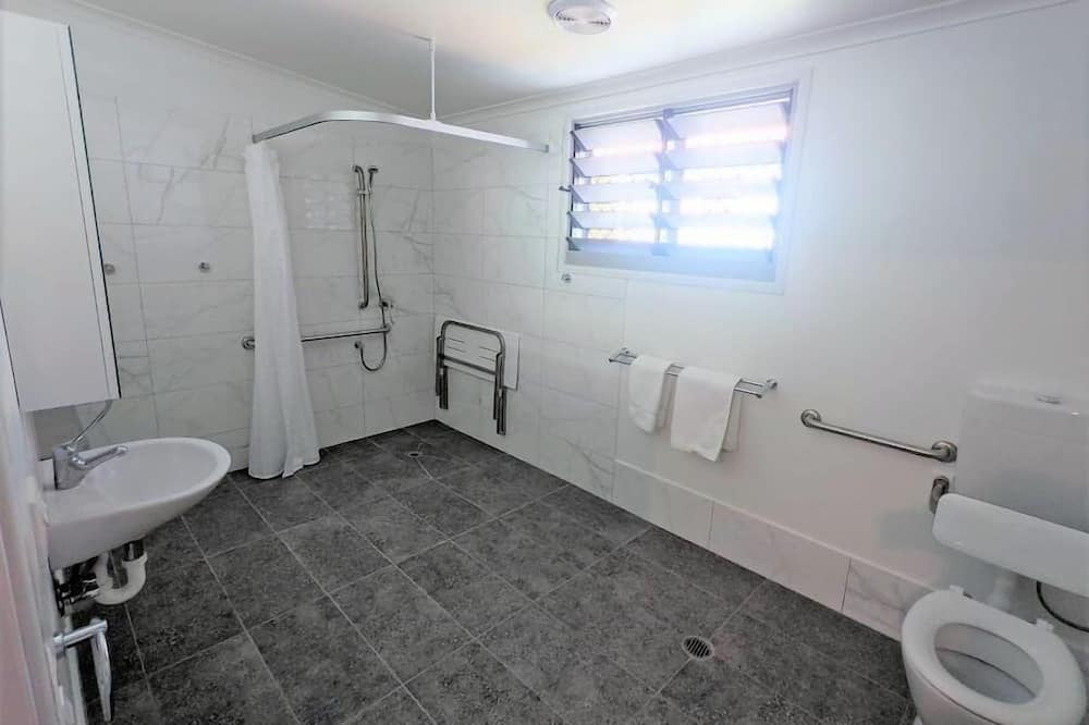 Photo of Bathroom in Tinaroo