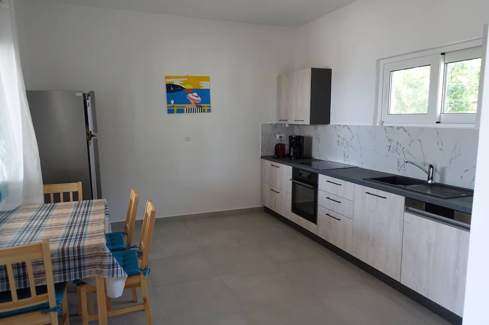 Photo of Kitchen in Troizinia
