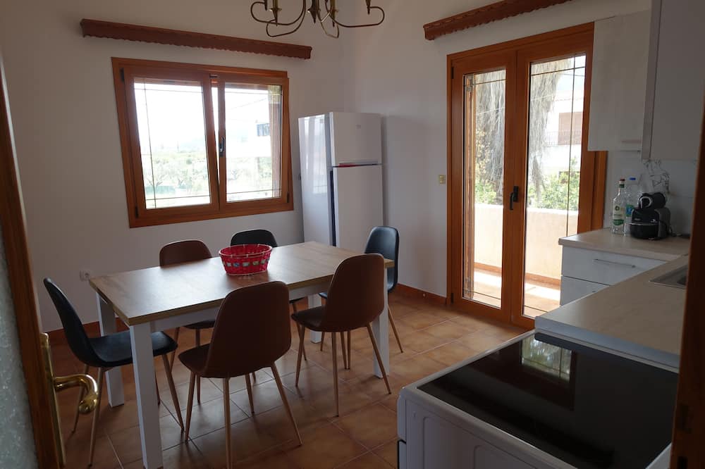 Photo of Kitchen in Troizinia