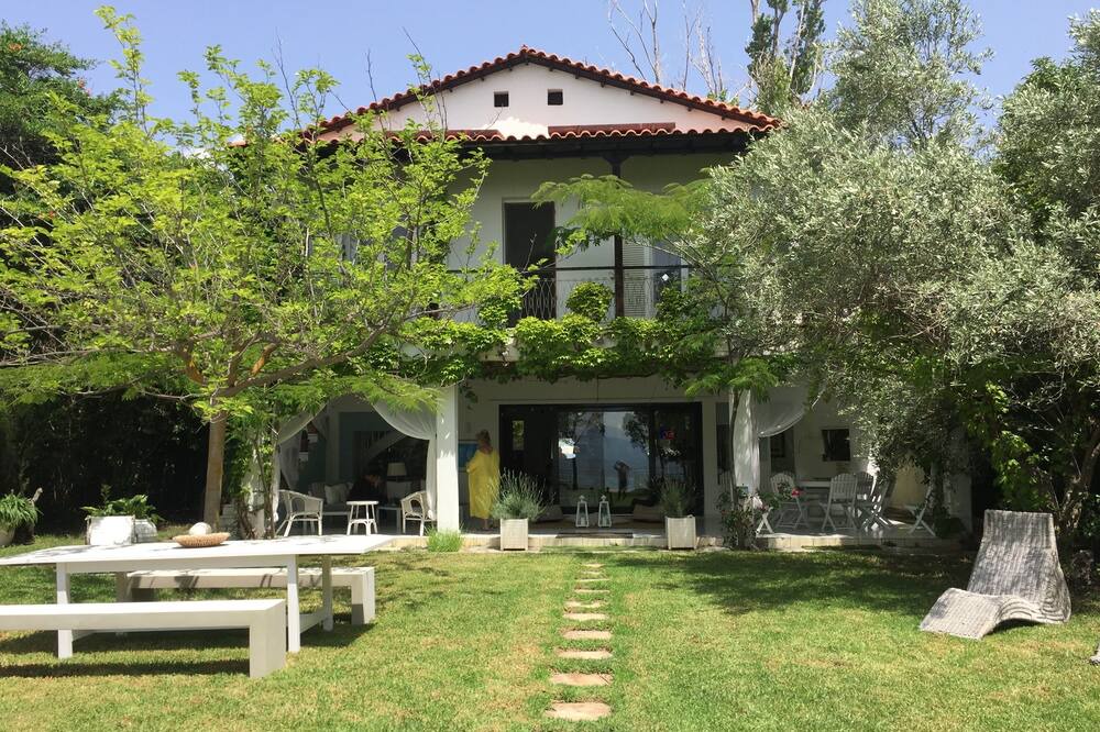 Photo of Outdoor in Dirfys-Messapia