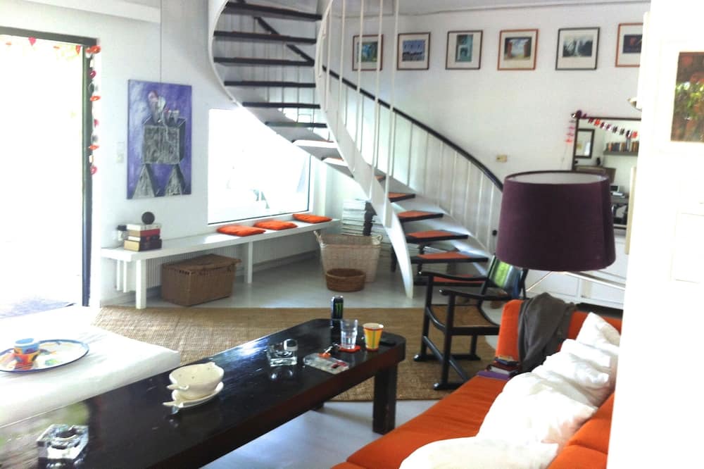 Photo of Livingroom in Dirfys-Messapia